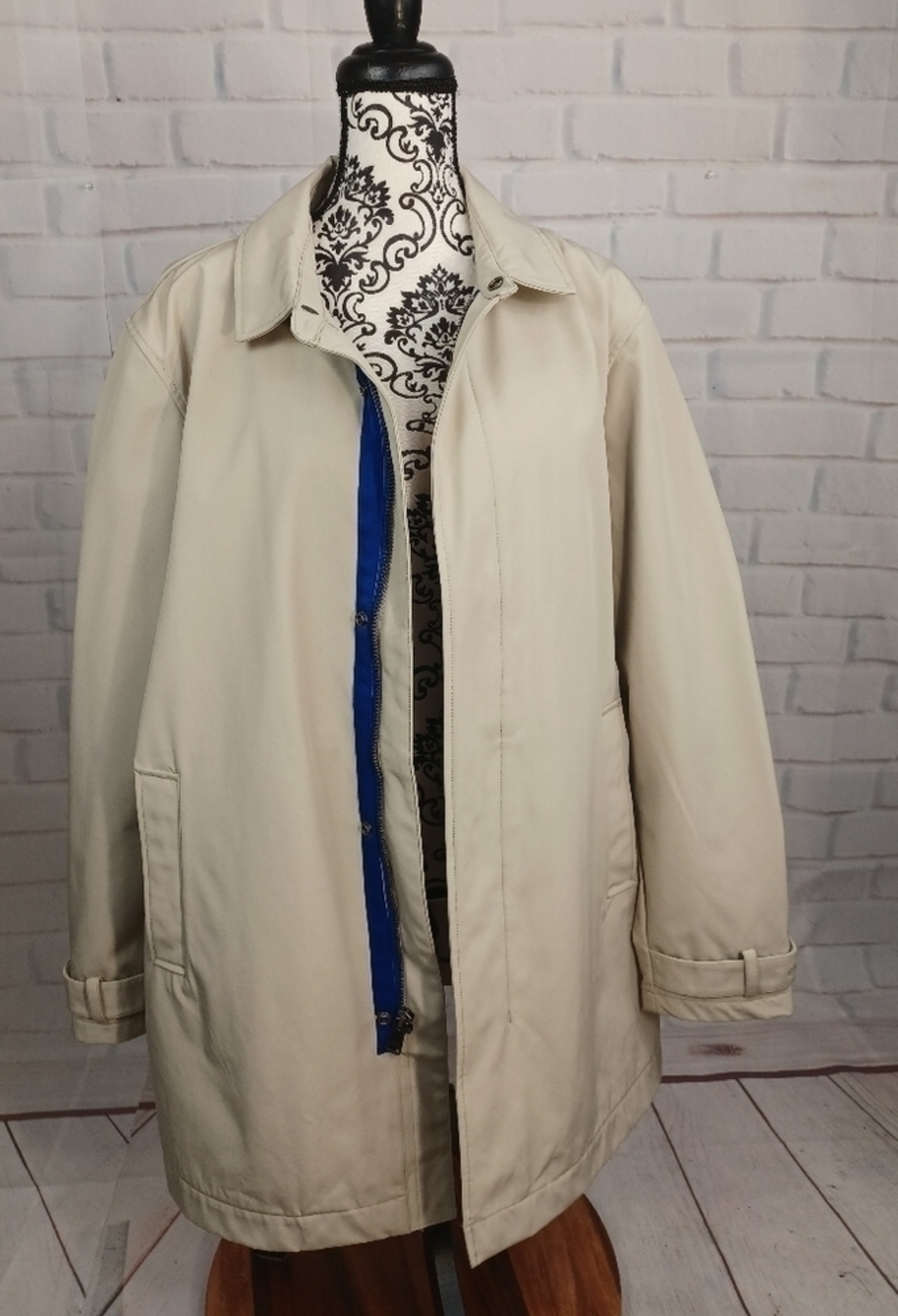 Tommy Hilfiger size xl rain coat zip front pockets